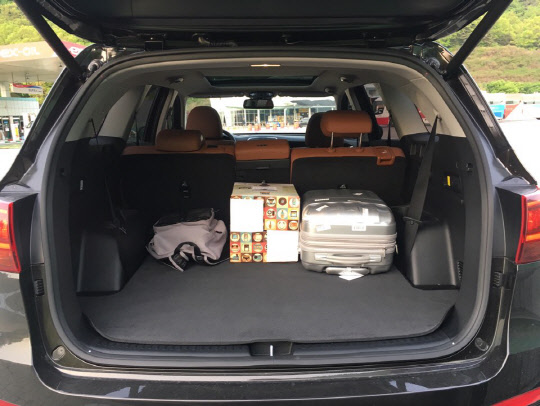 기아자동차 쏘렌토 트렁크. <김양혁 기자>